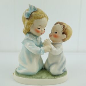 Goebel Hummel Figurine "The Way To Pray" Made in Germany 1963